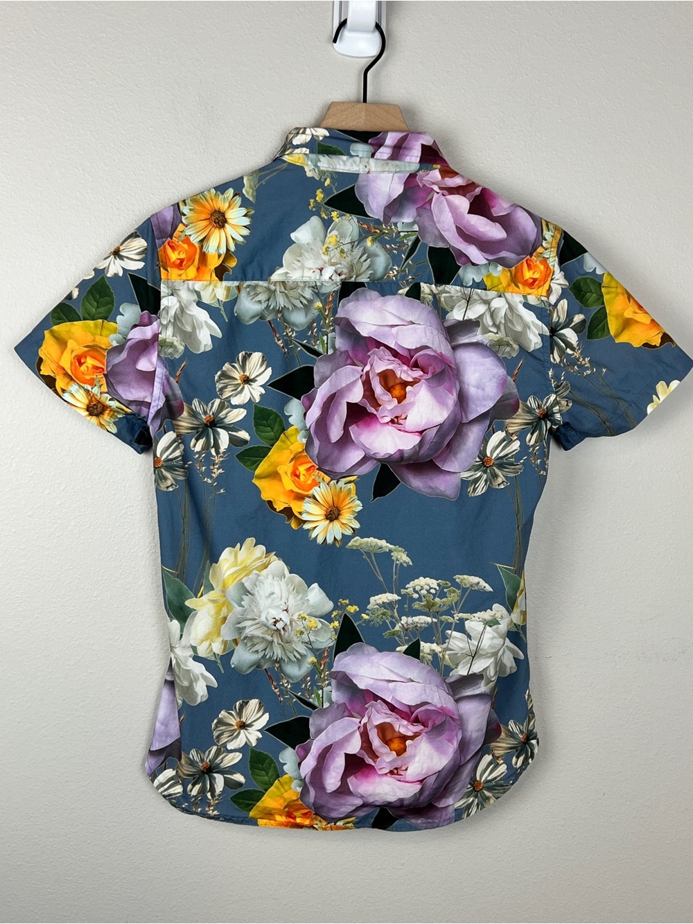 Wildfang Essential Button Up Floral Short Sleeve Shirt - Picture 3 of 5
